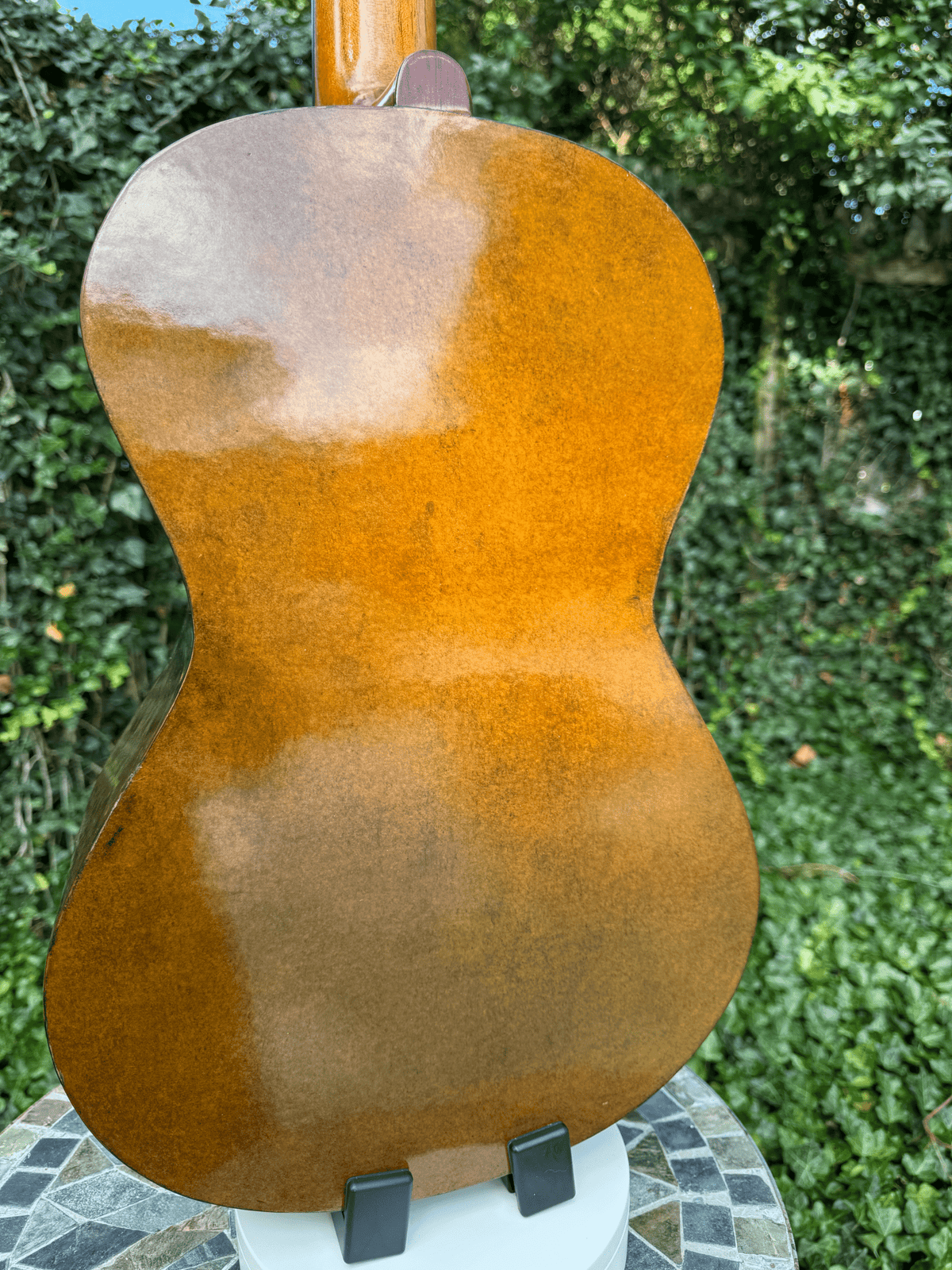 Rumi Guitars Torres Papel FE14 Replica – Handmade 1862 Papier-Mâché Classical Guitar